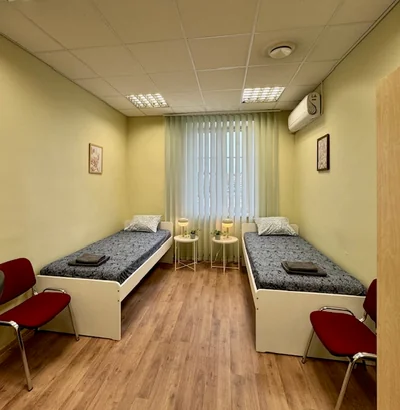 Second twin room overview